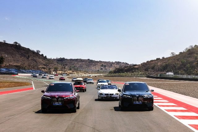 BMW Indonesia dan BMW Tunas Hadirkan BMW iX terbaru di IBF 2023 Mandalika.