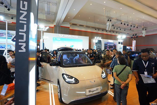 GIIAS 2023 Bandung: Angin Segar Baru Wuling BinguoEV Tebar Pesona