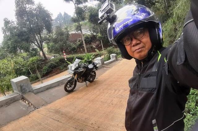 Catatan Perjalanan: Honda CB150X dan Hotel Capsule, Cara Lugas Mengobati Rutinitas