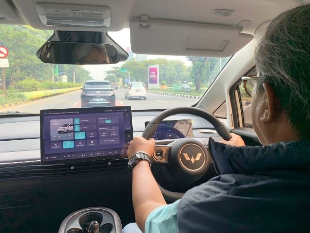 Terbius Sensasi Impresif & Fitur Inovatif “Wuling Cloud EV Dynamic Impression”