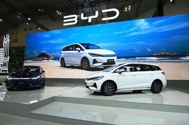 BYD Perkenalkan M6 MPEV Pertama di Indonesia, Pilihan Menarik Berharga Terjangkau