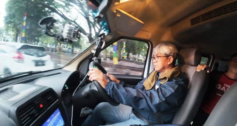 DFSK Gelora E yang Tangguh di Jalur Ekstrem, Jkt-Bdg Isi Daya Cuma Rp 50 Ribuan