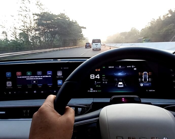 14 pilihan produk elektrifikasi, dengan teknologi Hybrid EV, Plug-In Hybrid EV, dan Battery EV.