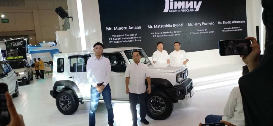 Jimny 5-Door White Rhino Tampil Perdana di GJAW 2024, Cuma Diproduksi 100 Unit