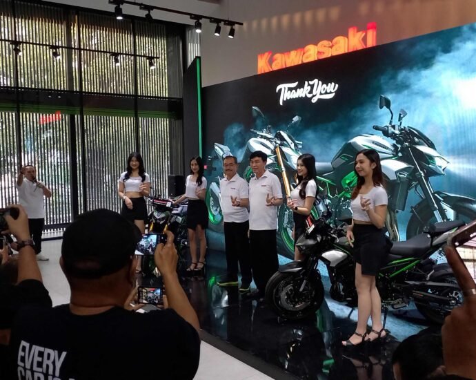 Welcome, New Kawasaki Z900 & Z900 SE